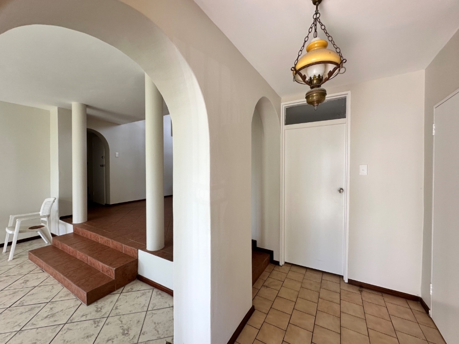 5 Bedroom Property for Sale in Bayview Western Cape